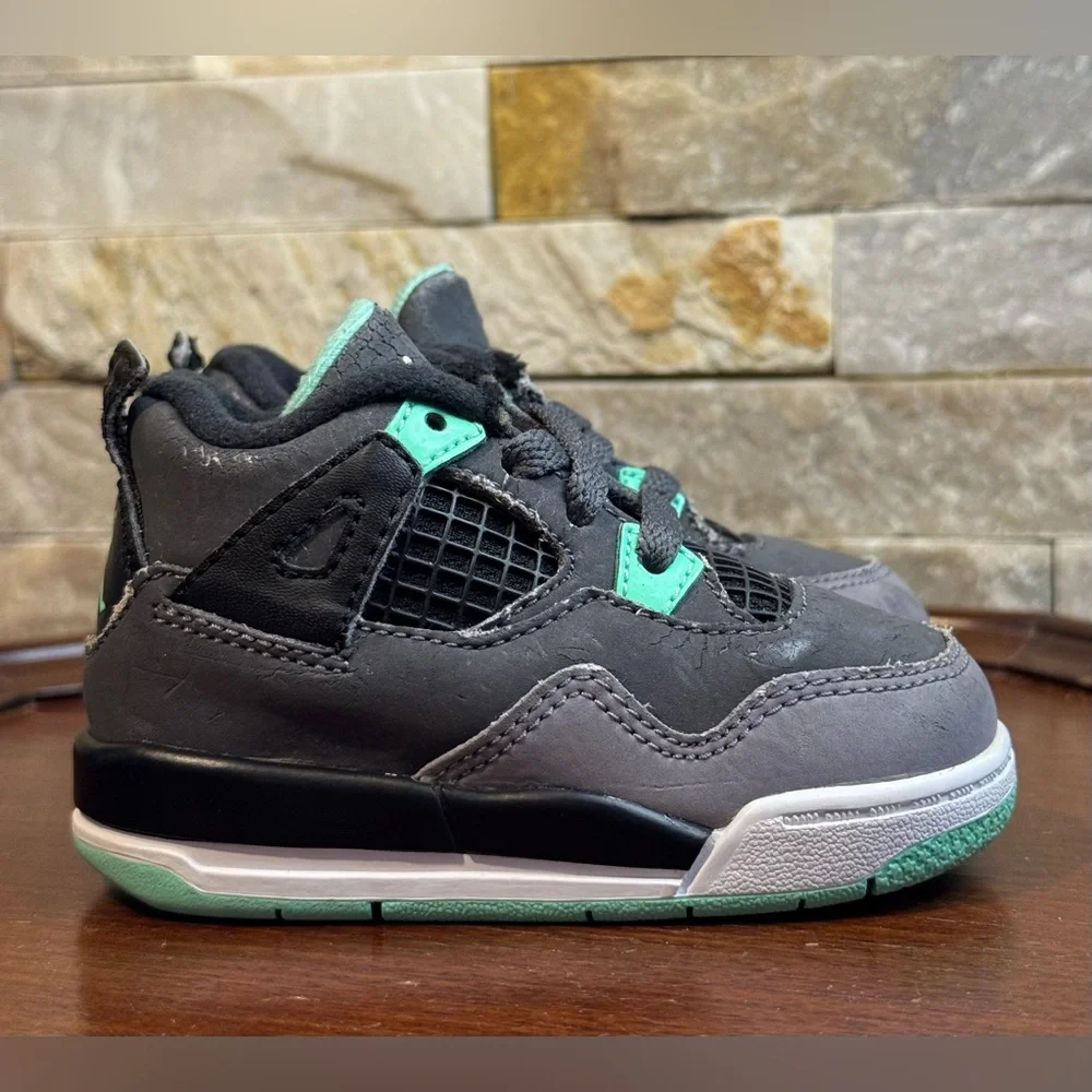 Nike Baby/Walker Shoes in Gray and Mint Green